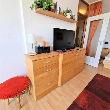 H08-009 Апартаменты Хайлигенхафен